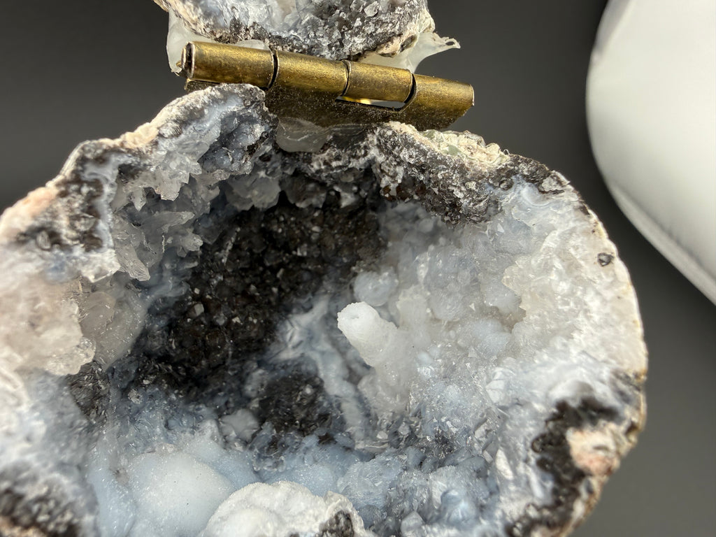 UV Reactive “Alien Agate” Geode | Hinged Display Specimen